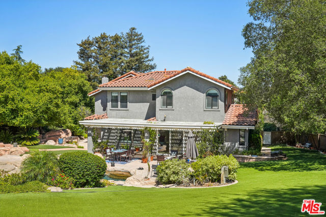 2084 Hopewell Court, Thousand Oaks CA: https://media.crmls.org/mediaz/28066b7f-5ec1-49e0-9235-ef790ba39f1f.jpg