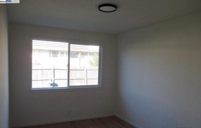 224 E Tennessee St, Fairfield CA: https://media.crmls.org/mediaz/2806c59d-08ec-4649-9164-bb8fe71b0668.jpg