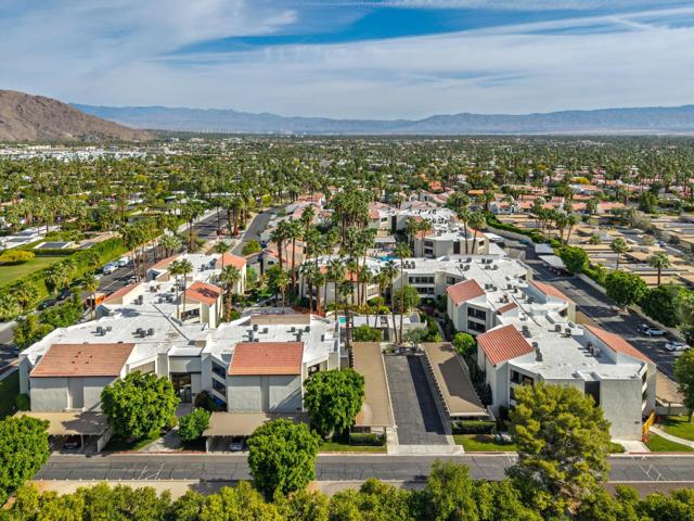 1552 S Camino Real, Palm Springs CA: https://media.crmls.org/mediaz/28078956-7baf-4227-a877-fdbb6a512cec.jpg