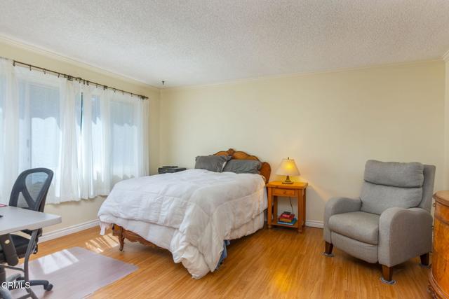 5930 Heritage Place, Camarillo CA: https://media.crmls.org/mediaz/2807e1f6-6fe9-4dd5-8b56-c28aa420df18.jpg