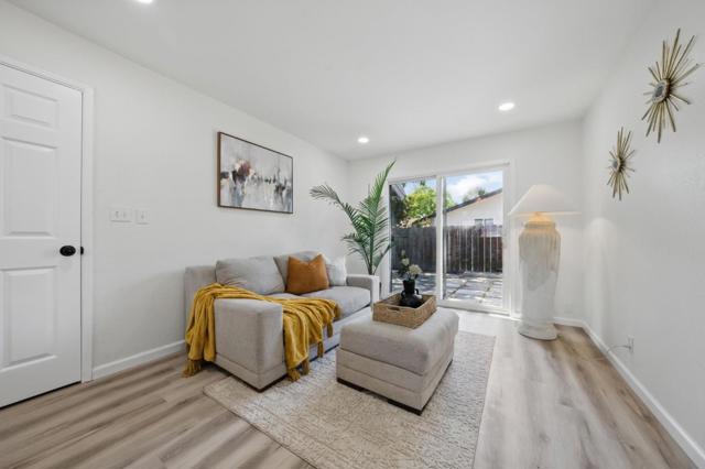 1693 Greentree Drive, Concord CA: https://media.crmls.org/mediaz/280906e4-33e5-4ed4-865d-0d2f7f76a33c.jpg