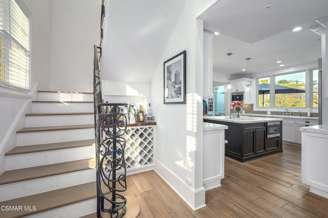 508 W Stafford Road, Thousand Oaks CA: https://media.crmls.org/mediaz/2809155d-af0d-425e-b43c-38a90dfd6638.jpg