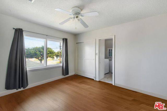 2901 W 85th Street, Inglewood CA: https://media.crmls.org/mediaz/2809a93a-a71a-45fe-941e-6c57d97abea5.jpg