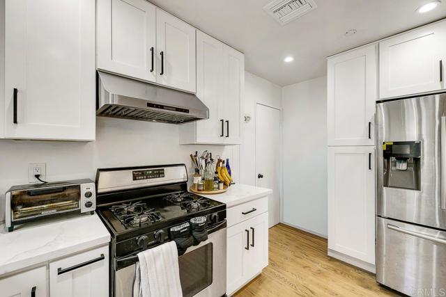 Image 10 of 55 For 4592 Ellenwood Drive