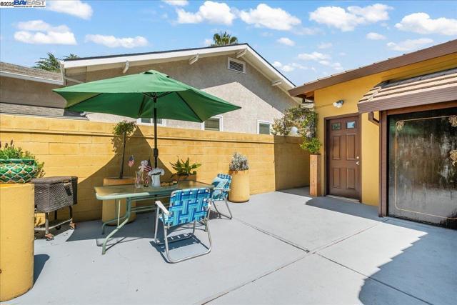 41351 Fremont Blvd, Fremont CA: https://media.crmls.org/mediaz/280a9491-99f7-4a5d-a480-66794a813feb.jpg