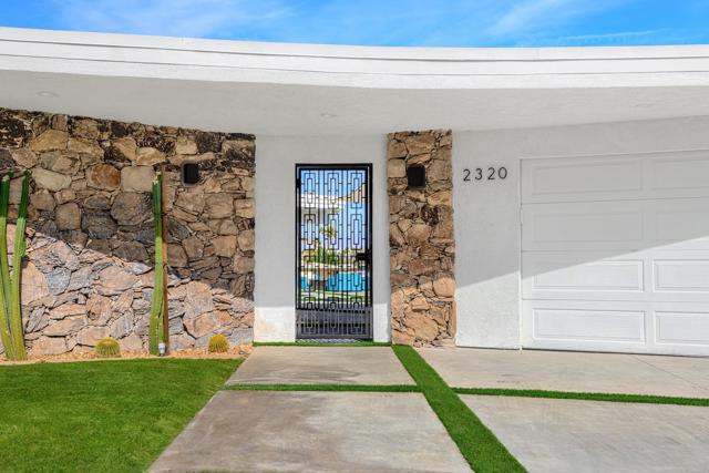 2320 S Via Lazo, Palm Springs CA: https://media.crmls.org/mediaz/280ab2b2-265f-4047-bca4-37090fca827f.jpg