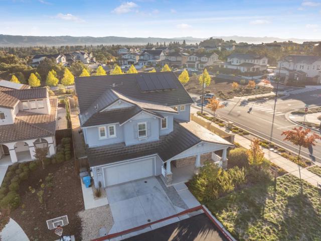 1591 Vinsanto Court, Gilroy CA: https://media.crmls.org/mediaz/280bf1a2-3888-4196-a58a-1475c61d58d9.jpg