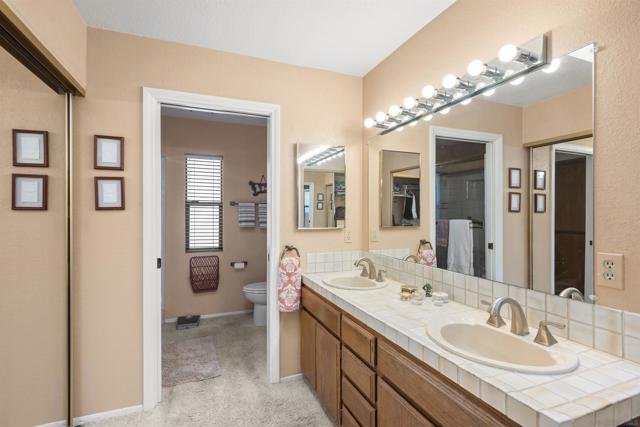 15519 Calistoga Dr., Ramona CA: https://media.crmls.org/mediaz/280c219d-4d9f-4342-8551-14e1fe9aa9f0.jpg