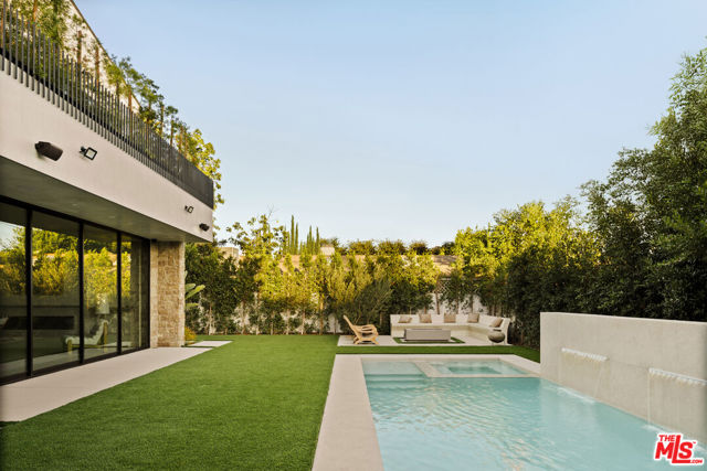 11556 Blix Street, Valley Village CA: https://media.crmls.org/mediaz/280c2dfe-f516-4d4d-a3fa-51ea5963f9b1.jpg