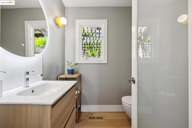 260 Alvarado Rd, Berkeley CA: https://media.crmls.org/mediaz/280d431a-1d59-4508-b88f-7000d273735b.jpg