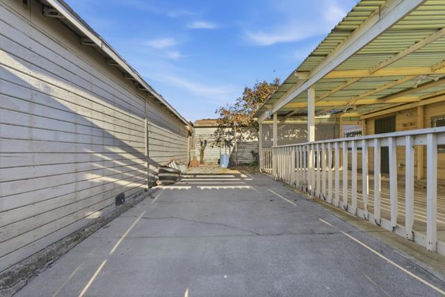 2801 Bartlett Street, Oakland CA: https://media.crmls.org/mediaz/280d9389-23f3-4dd5-bcd4-0f78c2a26125.jpg