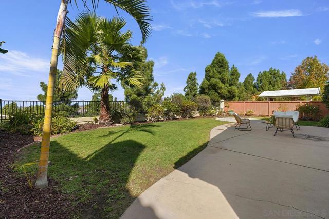 987 Palencia Ct, Chula Vista CA: https://media.crmls.org/mediaz/280e19fd-8c95-4516-b316-18f556ef07be.jpg