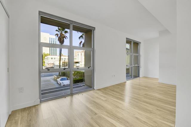 175 W Saint James Street, San Jose CA: https://media.crmls.org/mediaz/280ef3d6-a559-458f-8465-a2338f4e1d19.jpg