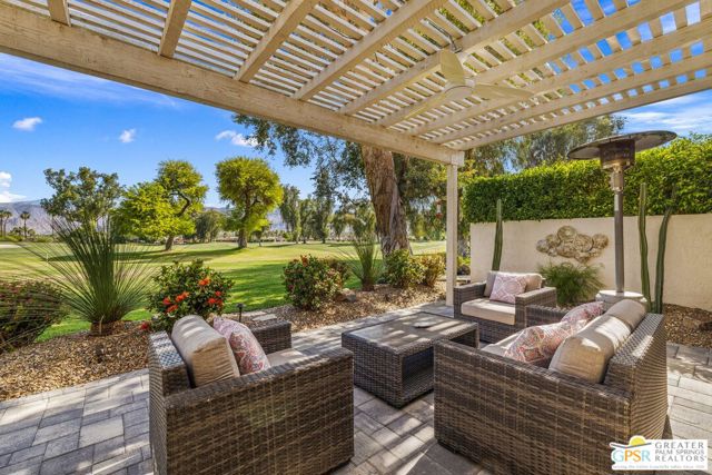 747 Inverness Drive, Rancho Mirage CA: https://media.crmls.org/mediaz/280f3ce6-1fe8-4580-801d-89f12947d0e4.jpg