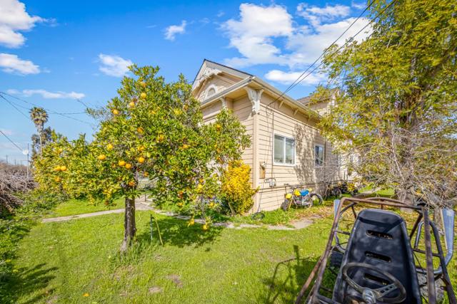 584585 Monterey Road, Morgan Hill CA: https://media.crmls.org/mediaz/28107970-dce2-47fa-b3b1-bd6cbcb8b679.jpg