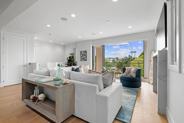 Detail Gallery Image 15 of 69 For 301 Juniper Ave, Carlsbad,  CA 92008 - 3 Beds | 3/1 Baths