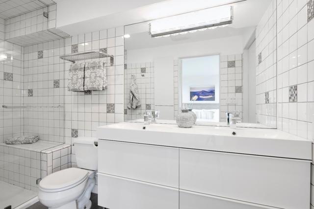 3414 Beresford Avenue, Belmont CA: https://media.crmls.org/mediaz/2810b959-5048-4008-b0ed-28fd51536ce9.jpg