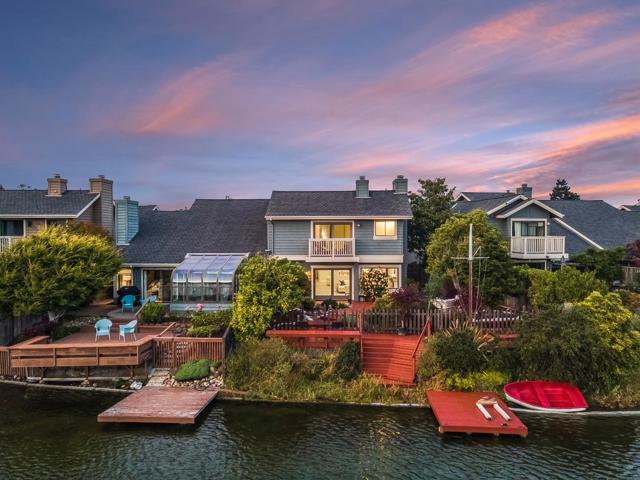 122 Purcell Drive, Alameda CA: https://media.crmls.org/mediaz/281128a1-581f-4486-bc98-0a2d9744ace6.jpg