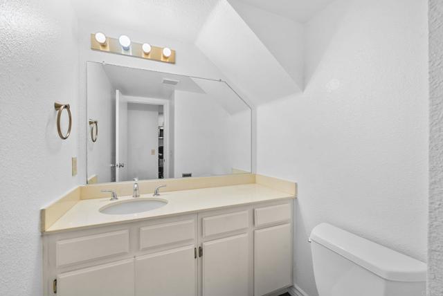 7636 Palmilla Drive, San Diego CA: https://media.crmls.org/mediaz/2811362b-4258-488c-87ac-6e59e3c3e147.jpg