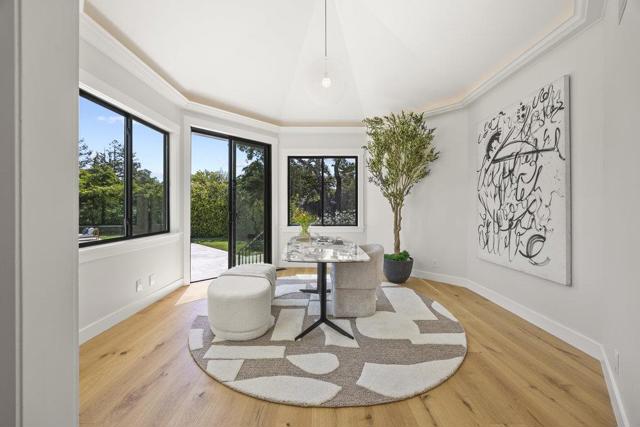 1095 Macadamia Drive, Hillsborough CA: https://media.crmls.org/mediaz/2811a289-4359-43e8-86b7-4fecac191bb5.jpg