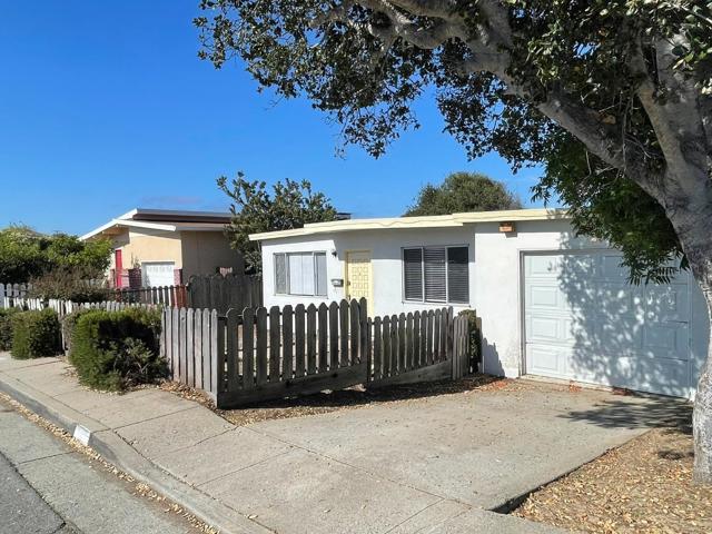 1615 Luzern Street, Seaside CA: https://media.crmls.org/mediaz/2811eb66-4c91-4e2b-a509-52c5da8ca71d.jpg