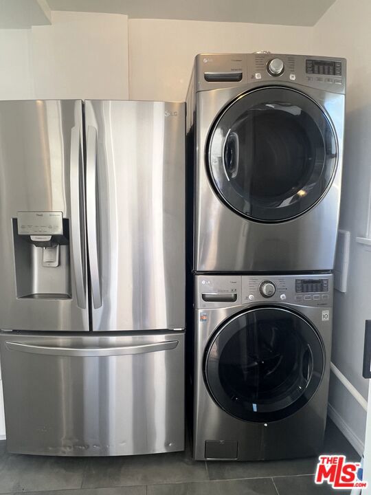 3964 Goodland Place, Studio City CA: https://media.crmls.org/mediaz/2811edcc-9f2d-4a62-b4b4-e3f567425404.jpg