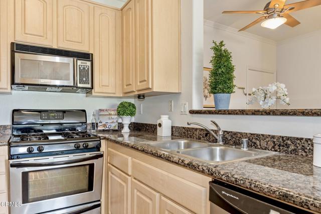 Detail Gallery Image 20 of 52 For 300 N El Molino Ave #319,  Pasadena,  CA 91101 - 2 Beds | 2 Baths