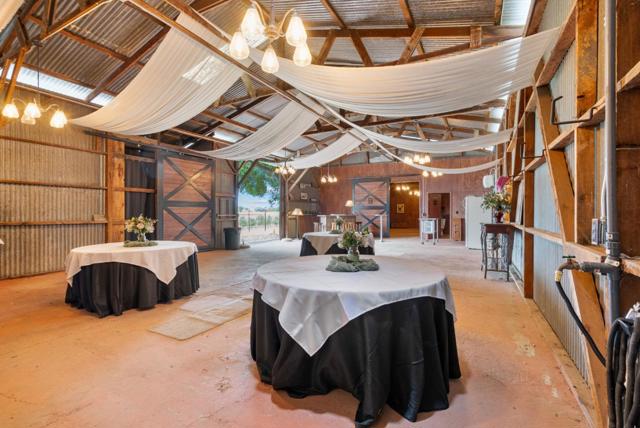 804 Comstock Road, Hollister CA: https://media.crmls.org/mediaz/2812d440-fb5c-4cff-8684-4673a5c7699d.jpg