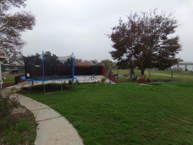 19650 Road 31, Madera CA: https://media.crmls.org/mediaz/2813edd8-db53-4f14-9233-3f1db09544c4.jpg