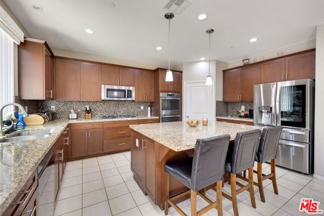 17064 Cantlay Street, Van Nuys CA: https://media.crmls.org/mediaz/28148119-0da9-4d01-84df-e02392455353.jpg
