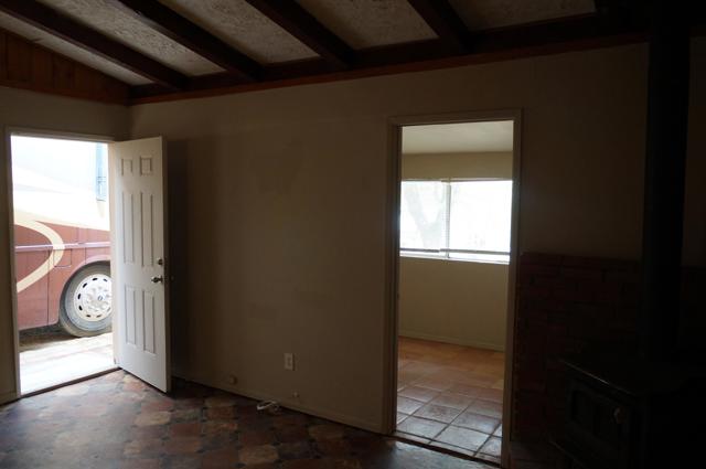 11022 West Drive, Morongo Valley CA: https://media.crmls.org/mediaz/281529d4-976f-44e0-8720-015a528f1033.jpg