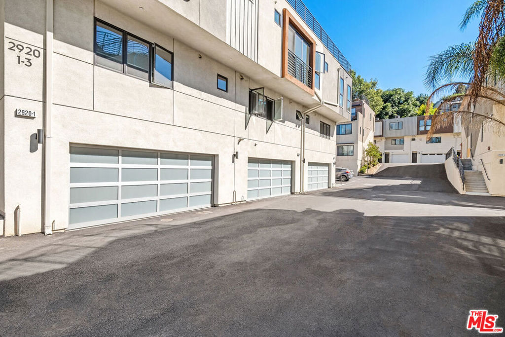 2920 Rowena Avenue #2