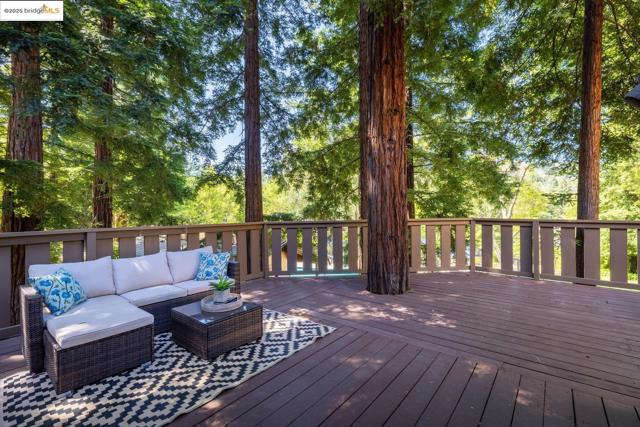 128 Alamo Sq, Alamo CA: https://media.crmls.org/mediaz/2815595f-3b7e-482e-8600-bf77acc86ae0.jpg