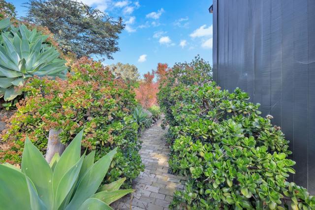 Image 5 of 74 For 1234 Oribia Rd