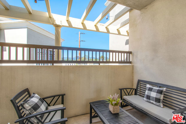 11847 Gorham Avenue, Los Angeles CA: https://media.crmls.org/mediaz/281784b8-85b4-4ebf-bfa6-24bec2edc569.jpg