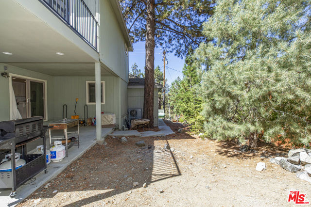 1712 Woodland Drive, Pine Mountain Club CA: https://media.crmls.org/mediaz/2818036d-77f7-477e-aaa1-accd32f07c9f.jpg