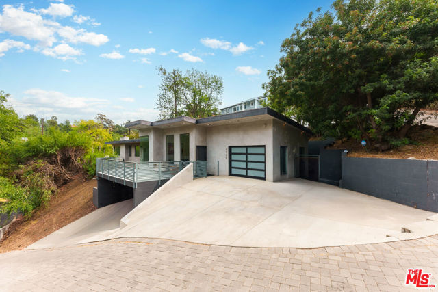 2929 Passmore Drive, Los Angeles CA: https://media.crmls.org/mediaz/28192137-ef54-4442-bf99-1150fe9bc56d.jpg