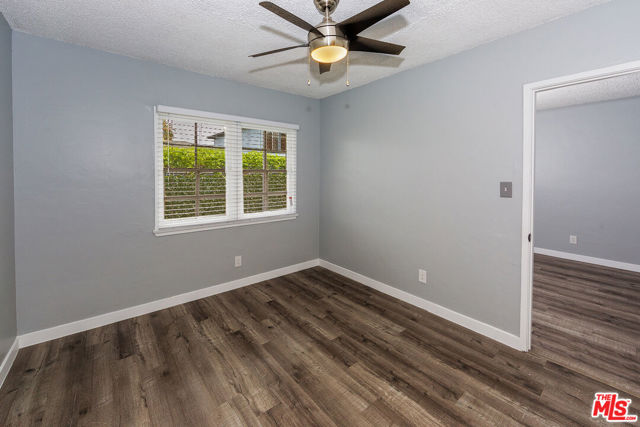 1430 Chestnut Avenue, Long Beach CA: https://media.crmls.org/mediaz/281a3138-76ac-4ad2-8c8e-75cc355df077.jpg
