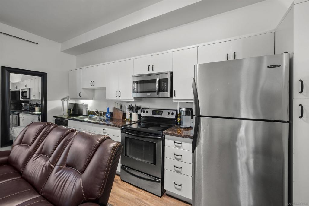 889 Date St. - photo 9