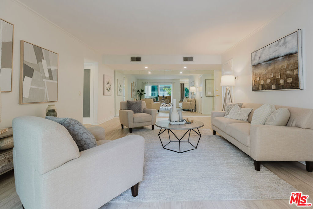 1010 Palm Avenue #208