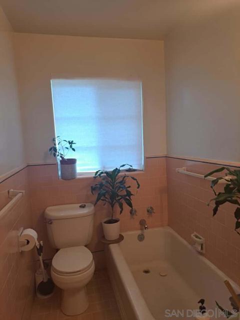 33 35 George St, San Jose CA: https://media.crmls.org/mediaz/281b7dd5-d910-4033-b7b1-3db036af7279.jpg