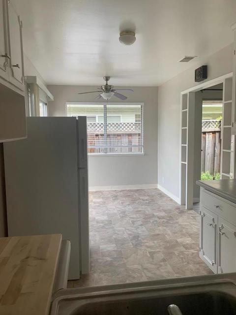 1044 Nottingham Place, San Jose CA: https://media.crmls.org/mediaz/281b87c0-0ea8-4179-9ef3-fc97458578d4.jpg