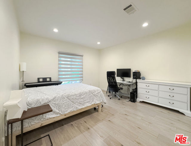 1026 Westchester Place, Los Angeles CA: https://media.crmls.org/mediaz/281cdd2a-aa8a-4e7e-84df-248dfb8583dd.jpg