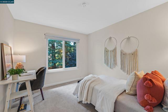 222 Scotts Mill Ct, Danville CA: https://media.crmls.org/mediaz/281d6a4c-f500-46c3-95a5-5125d7248fea.jpg