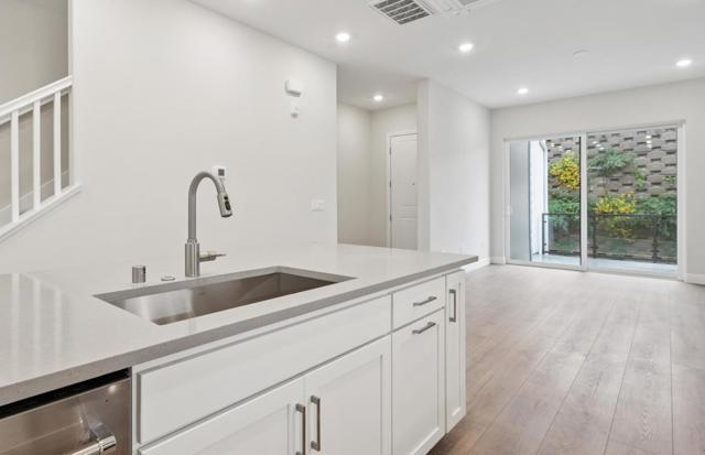 2449 Willow Way, San Mateo CA: https://media.crmls.org/mediaz/281d84a1-fb95-4ff7-a082-3647156b6203.jpg