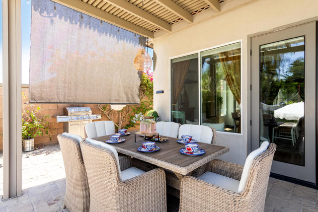 Image 23 of 39 For 79818 Parkway Esplanade