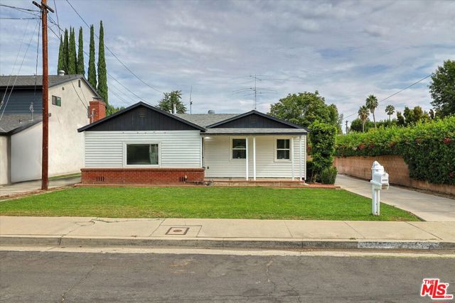 22717 Hatteras Street photo 14
