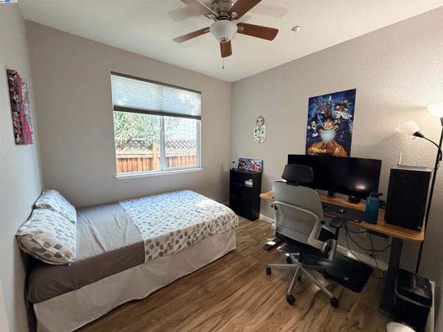 1611 Marina, Brentwood CA: https://media.crmls.org/mediaz/281dced7-4c6e-427f-86e3-753a32c1d1d4.jpg