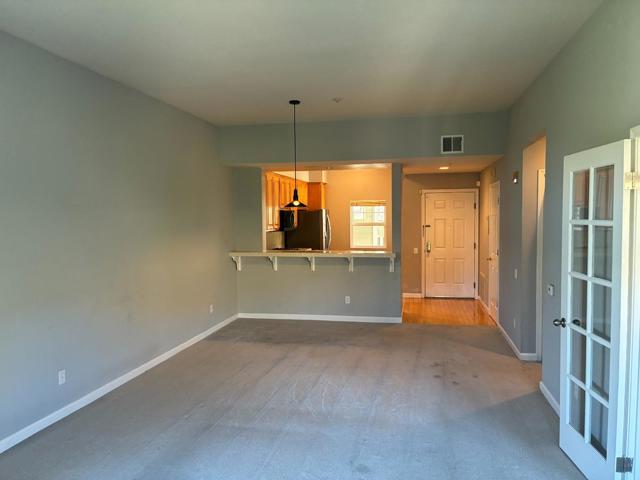 121 Crescent Court, Brisbane CA: https://media.crmls.org/mediaz/281e4420-507c-4b46-8cf7-ec2ff907553b.jpg