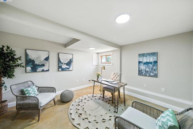 3357 Jordan Rd, Oakland CA: https://media.crmls.org/mediaz/281e7a78-f577-4b7a-a7dd-2d382f212566.jpg